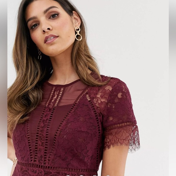 🎄holiday season🎁French Connection Chante lace midi dress in Burgundy - Picture 3 of 6
